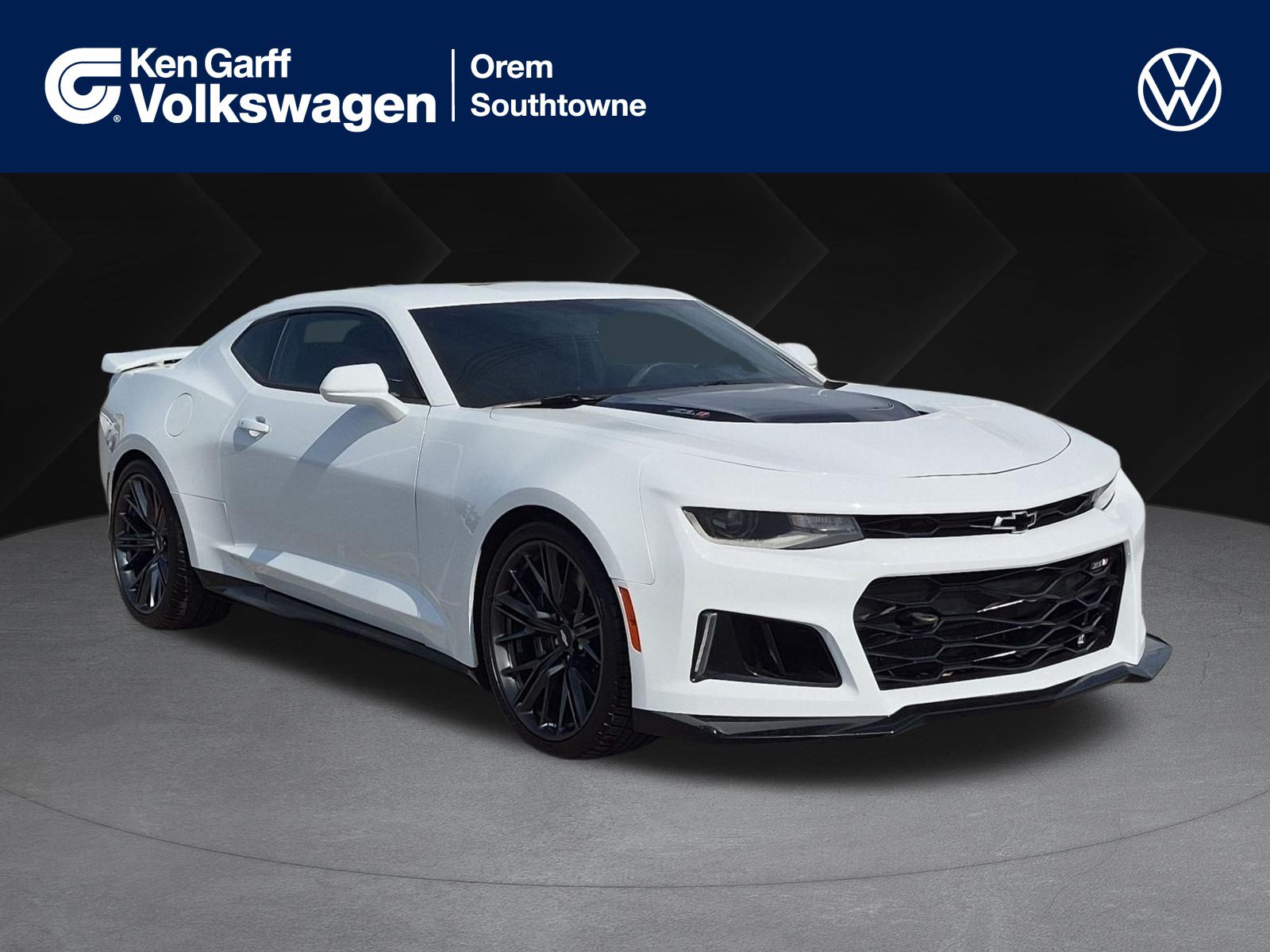 Used 2018 Chevrolet Camaro ZL1 RWD image 1