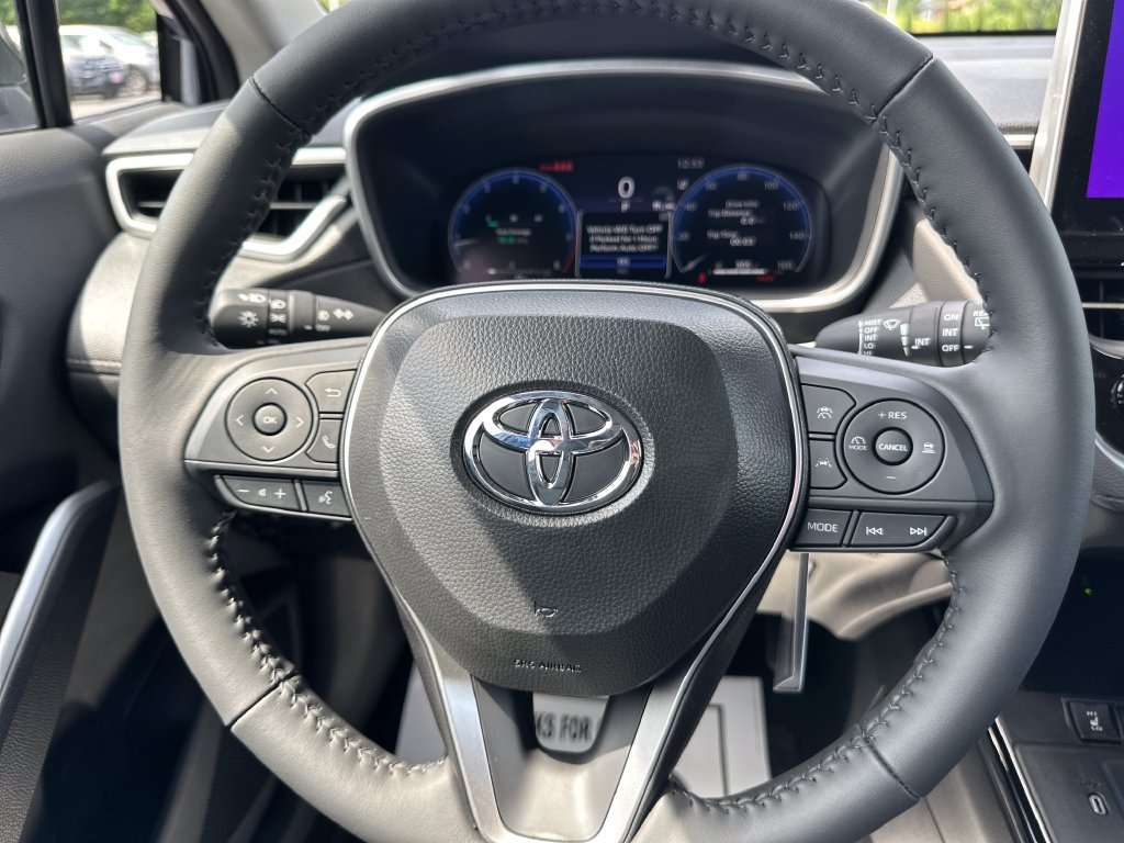 Used 2026 Toyota Corolla Cross XLE w/ Convenience Package AWD/4WD image 20