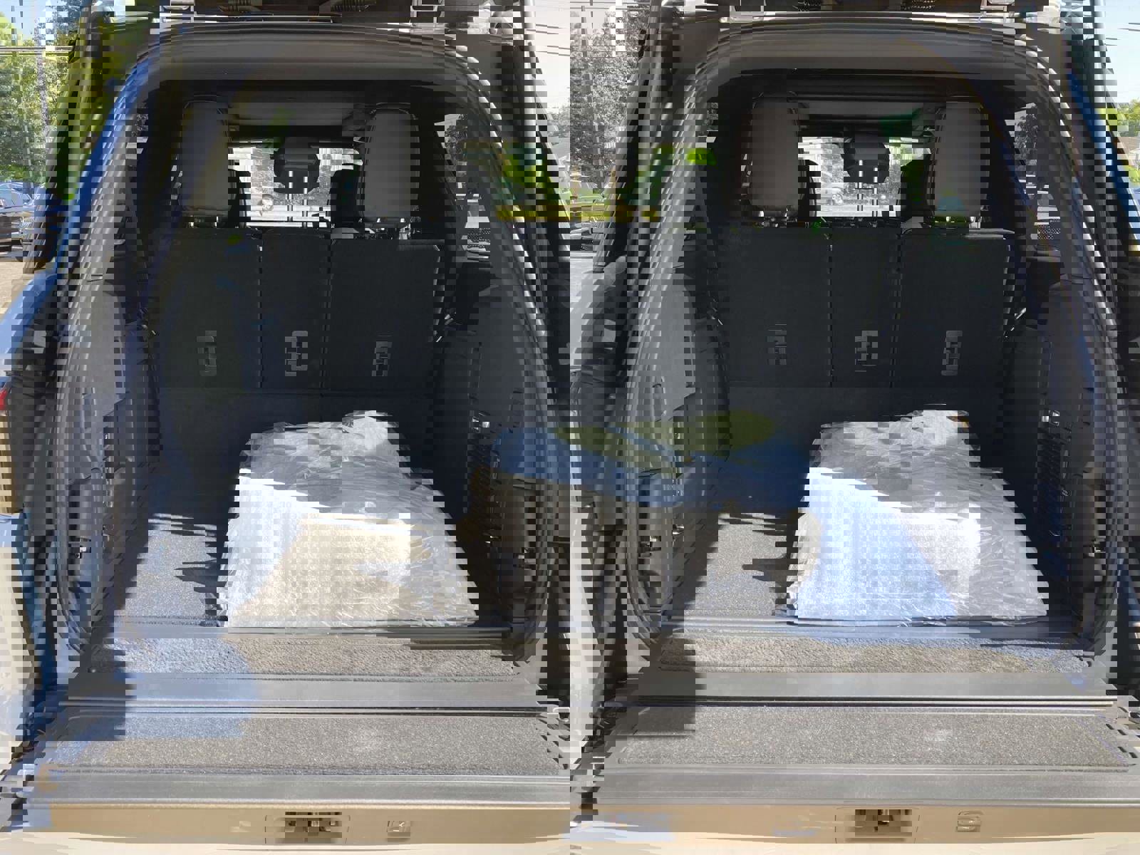 New 2025 Lincoln Navigator L Reserve w/ Jet Appearance Package image 14