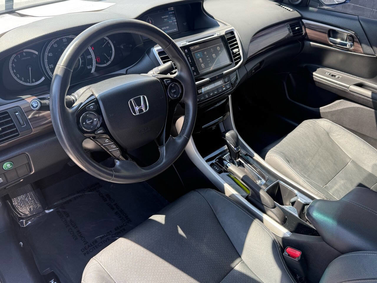 Used 2017 Honda Accord EX-L image 9