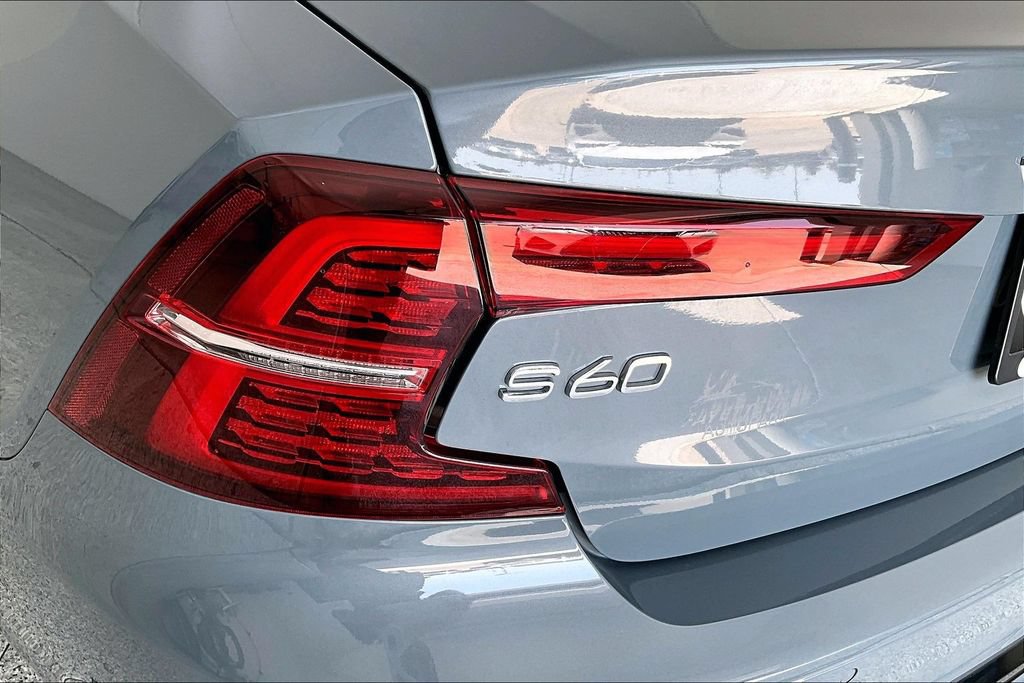 Used 2024 Volvo S60 B5 Plus AWD/4WD image 37