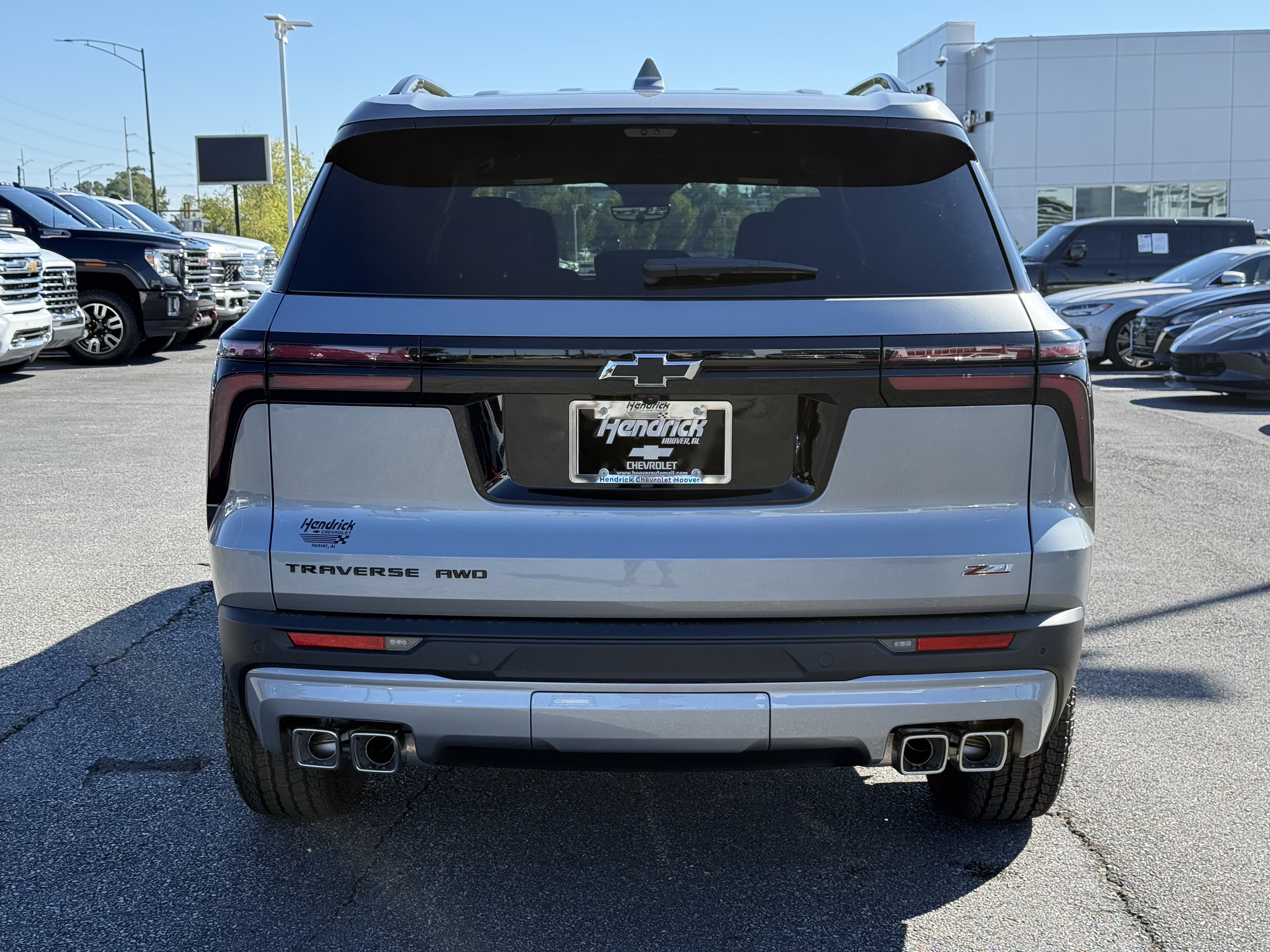 New 2027 Chevrolet Traverse Z71 w/ Enhanced Driving Package AWD/4WD image 9