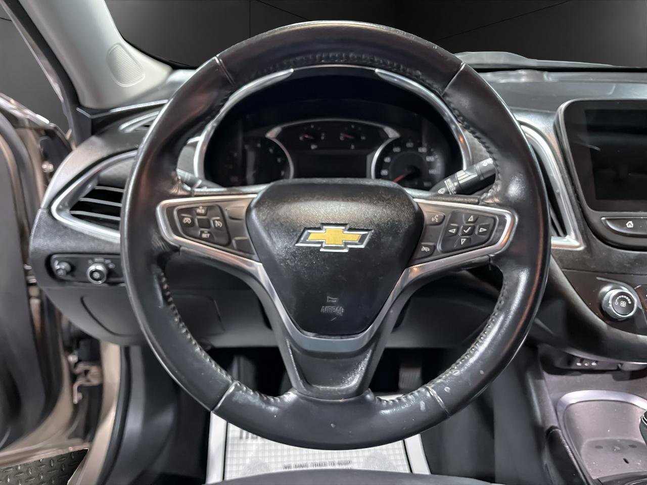 Used 2018 Chevrolet Malibu LT image 19