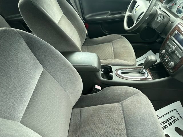 Used 2015 Chevrolet Impala LT w/ LT Sunroof Package FWD image 31