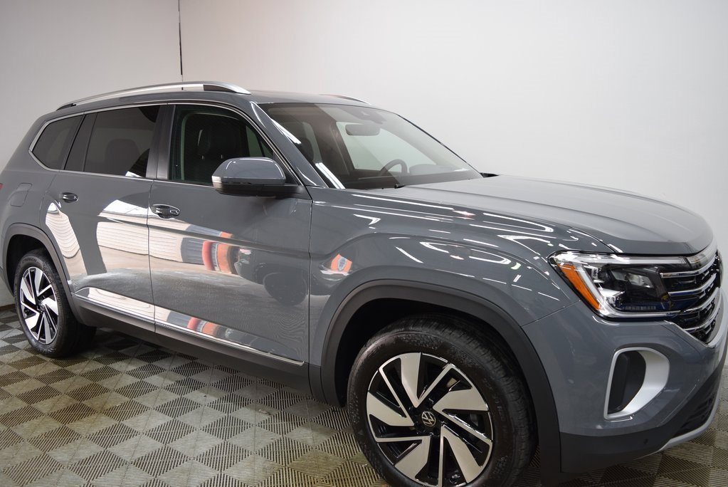 New 2026 Volkswagen Atlas SEL image 2