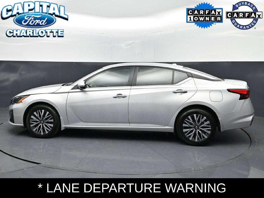 Used 2023 Nissan Altima 2.5 SV AWD/4WD image 4