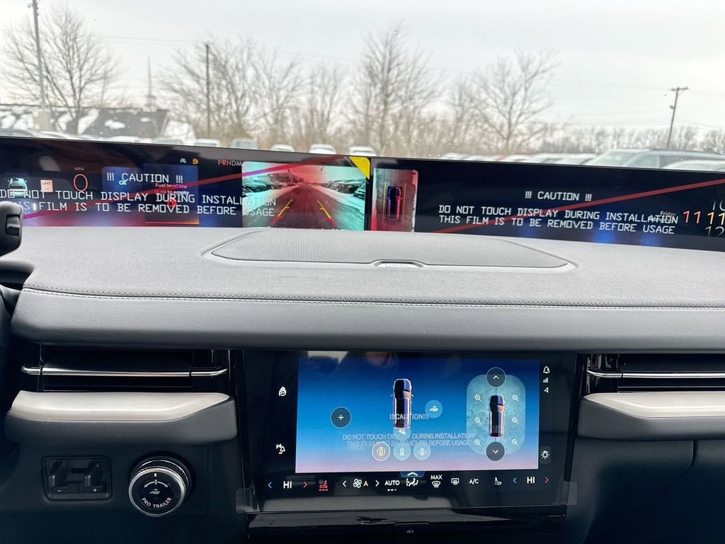 New 2026 Lincoln Navigator Reserve w/ Jet Appearance Package image 16