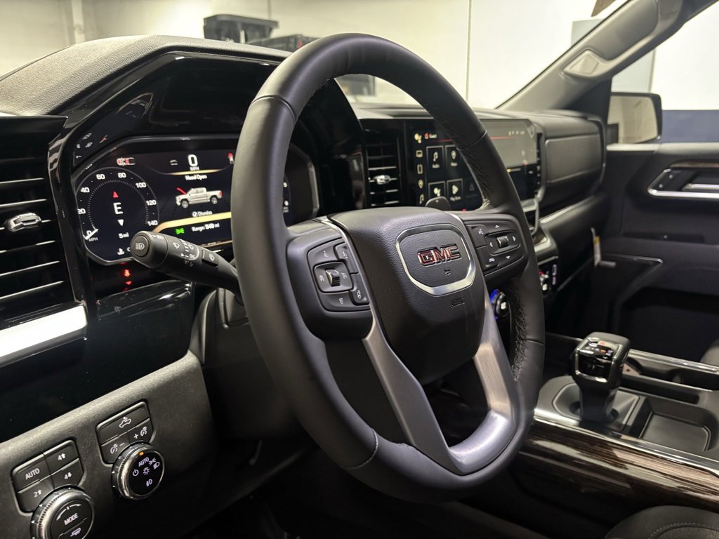 New 2026 GMC Sierra 1500 Elevation image 14