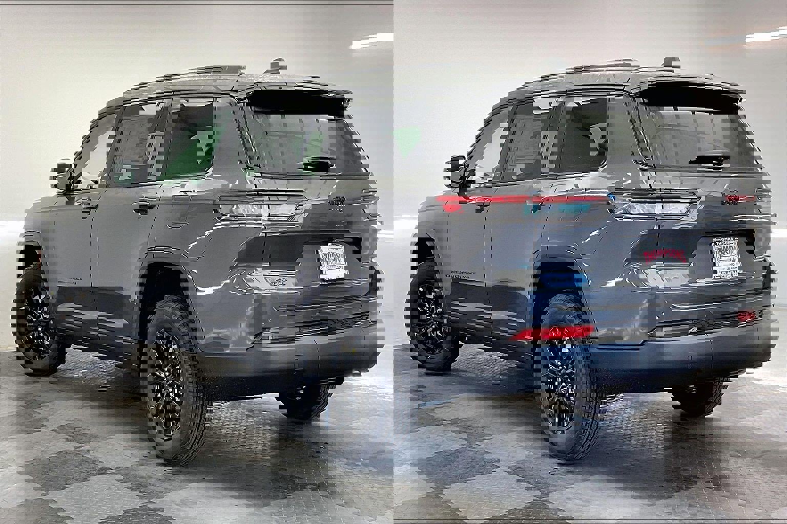 New 2025 Jeep Grand Cherokee L Altitude image 2