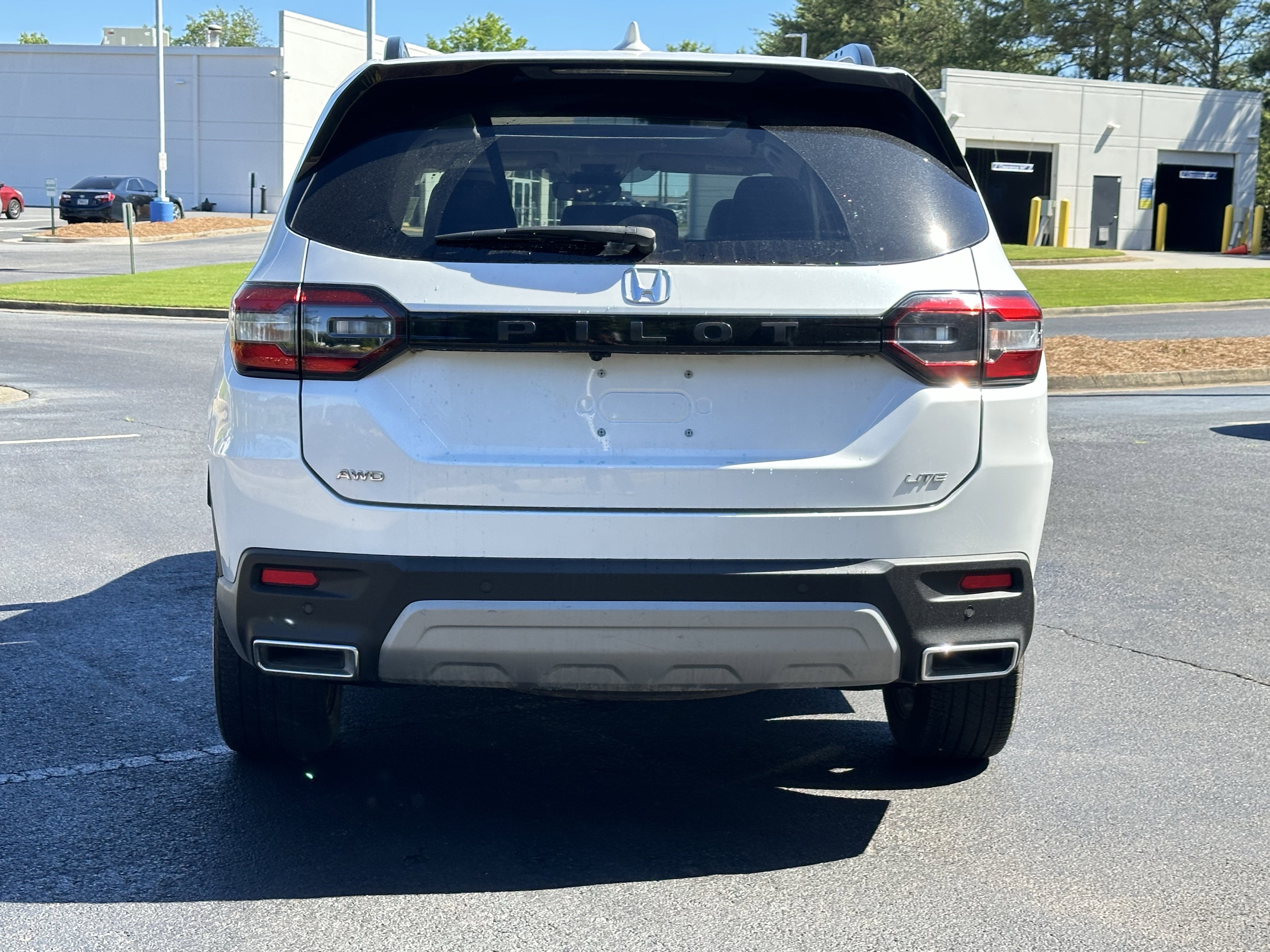 Used 2023 Honda Pilot Elite image 13