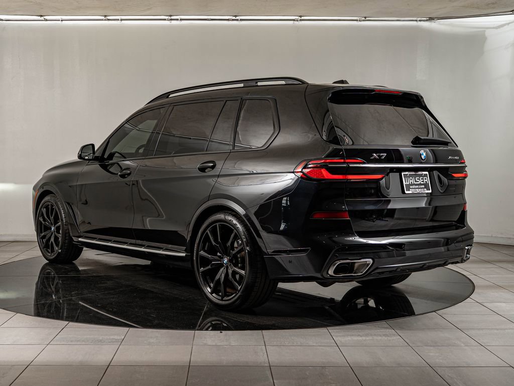 Used 2025 BMW X7 xDrive40i w/ M Sport Package AWD/4WD image 7