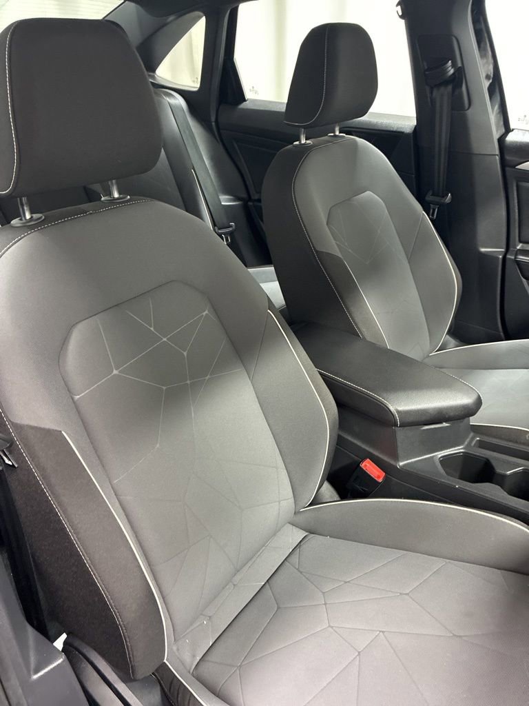 Used 2025 Volkswagen Jetta Sport image 24