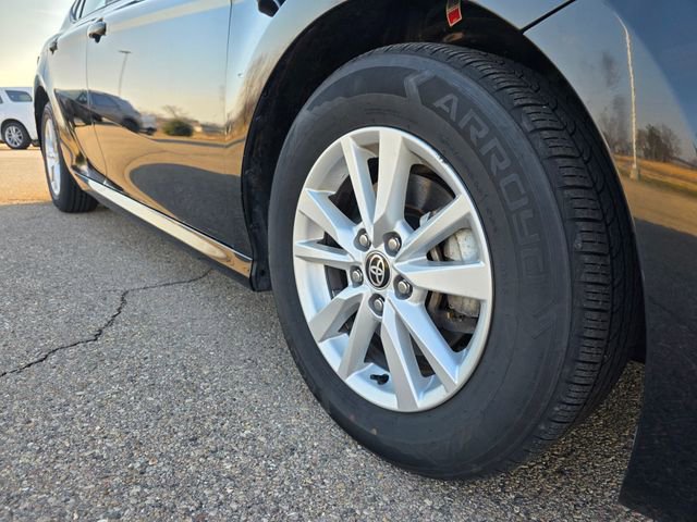 Used 2025 Toyota Camry LE FWD image 36