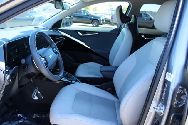 Used 2024 Kia Niro EX FWD image 27