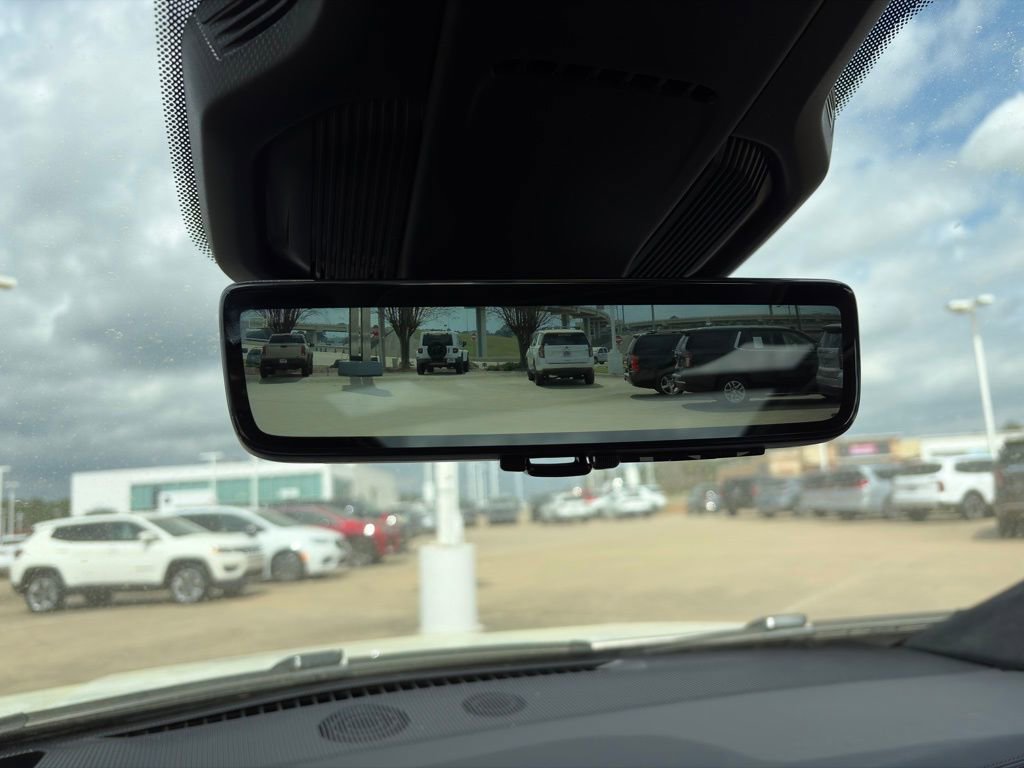 Used 2024 Jeep Wagoneer Launch Edition AWD/4WD image 24