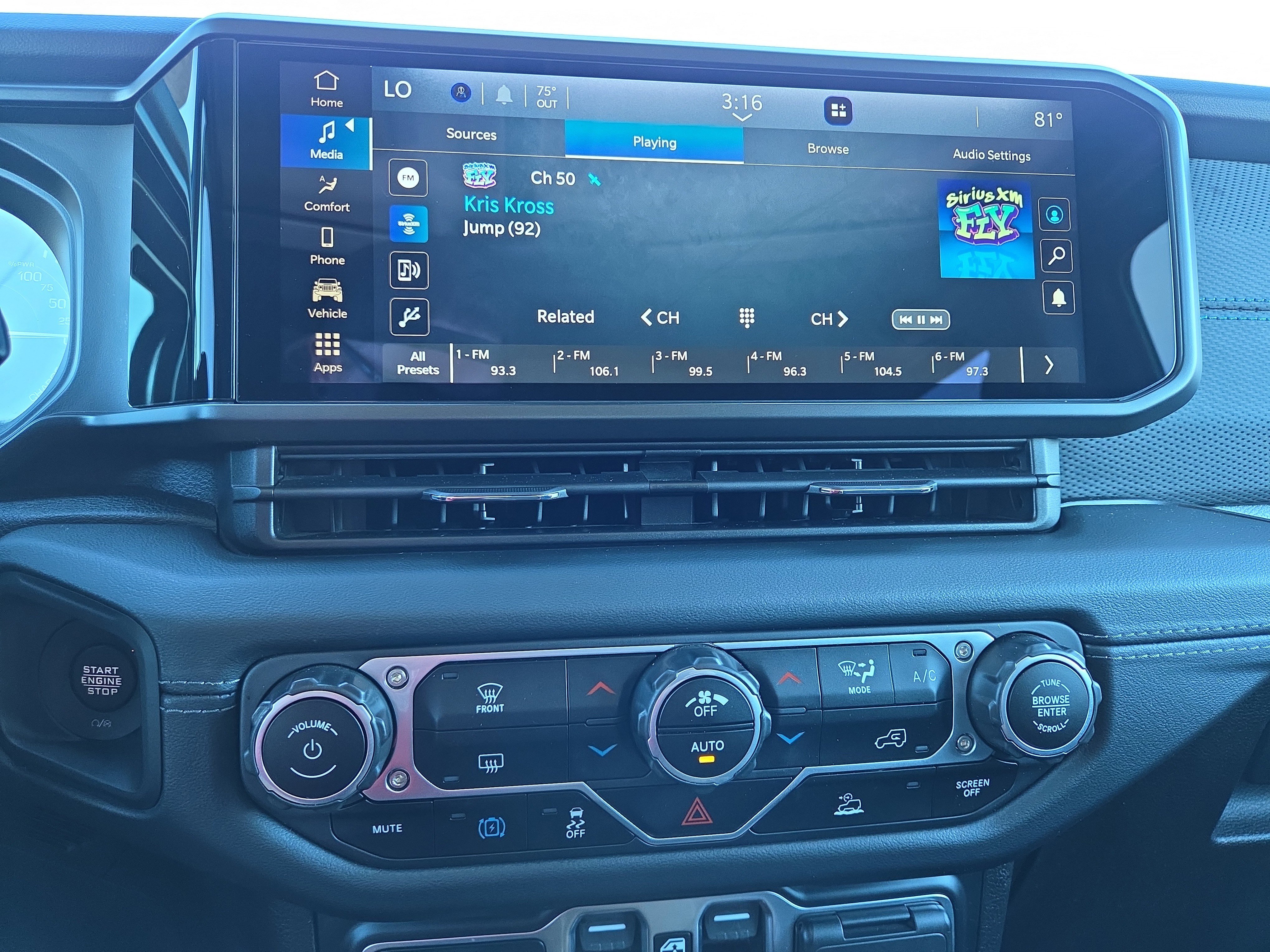 Used 2024 Jeep Wrangler Unlimited Rubicon 4xe image 14