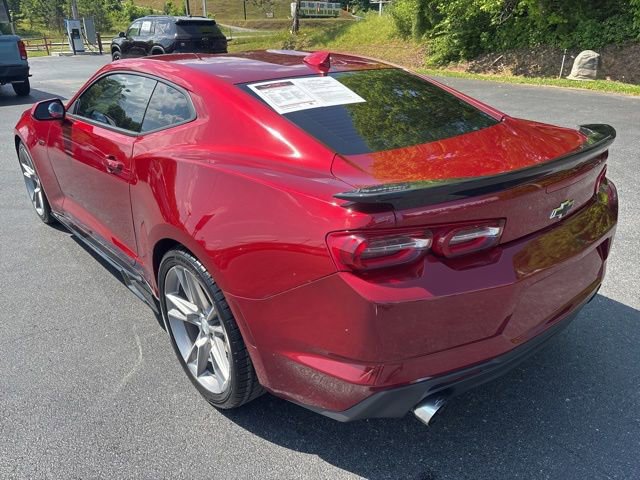 Used 2021 Chevrolet Camaro LT w/ Technology Package RWD image 7
