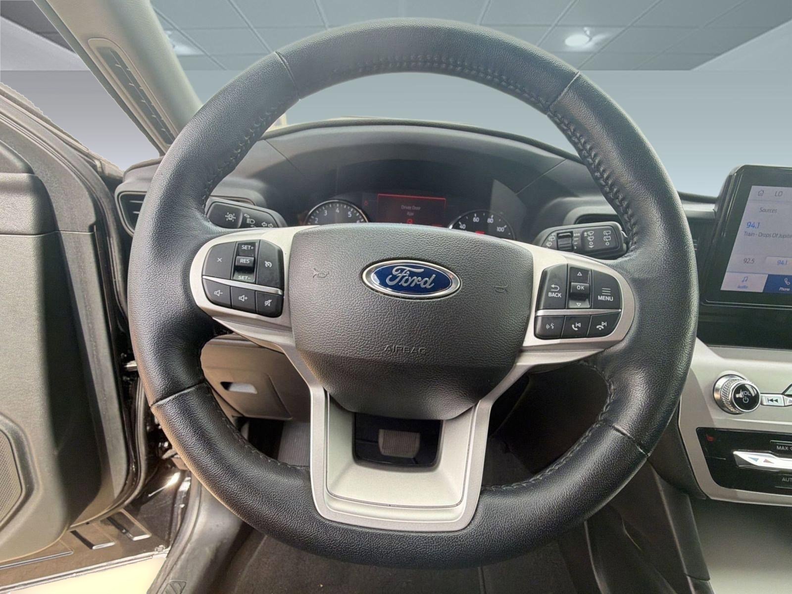 Used 2022 Ford Explorer XLT image 14
