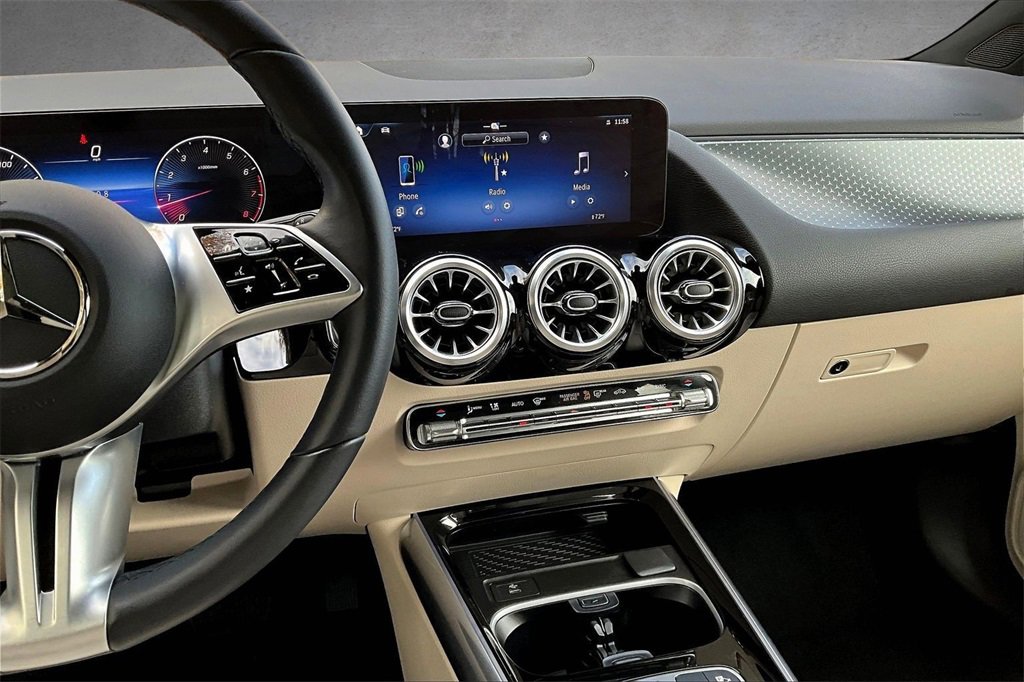 Used 2024 Mercedes-Benz GLA 250 GLA 250 image 9