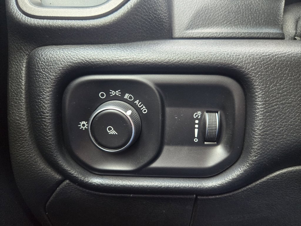 Used 2019 RAM 3500 Tradesman image 15