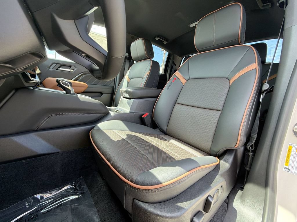 New 2026 GMC Canyon AT4 w/ AT4 Premium Package AWD/4WD image 28