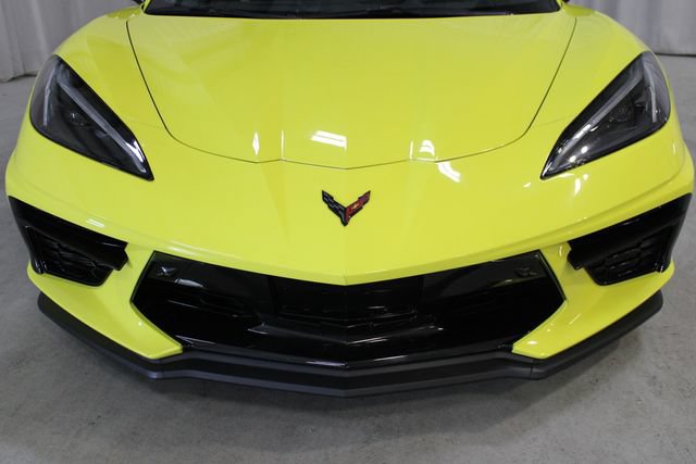Used 2023 Chevrolet Corvette Stingray Preferred Conv w/ Z51 Performance Package RWD image 32
