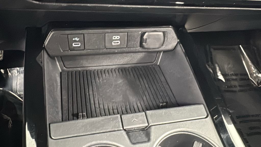 Used 2024 Toyota Prius LE image 27