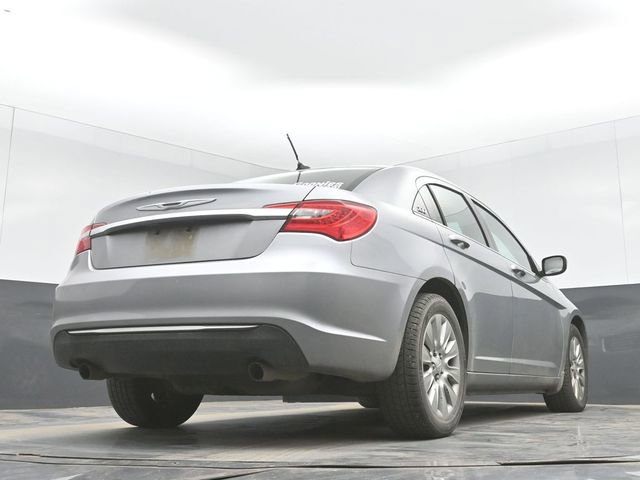 Used 2013 Chrysler 200 LX image 32