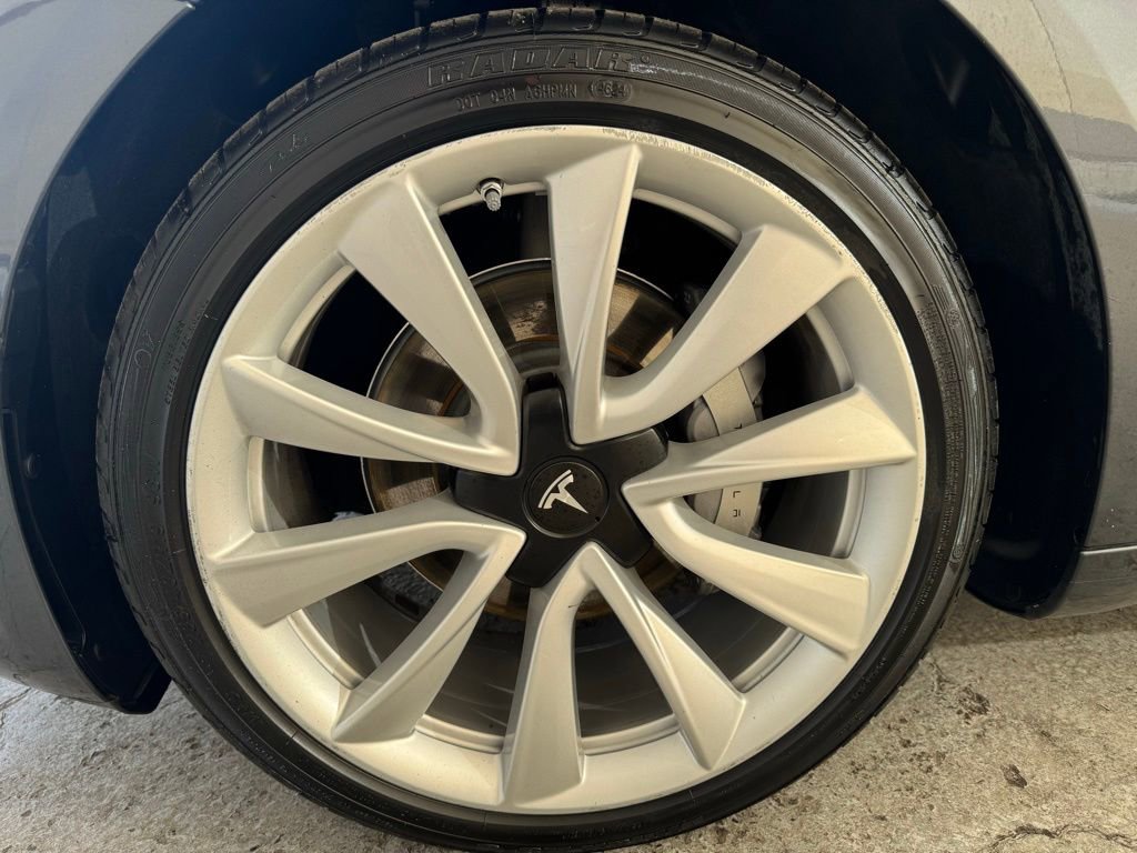 Used 2018 Tesla Model 3 Long Range image 11