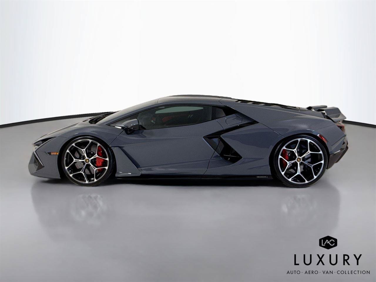 Used 2025 Lamborghini Revuelto AWD/4WD image 9