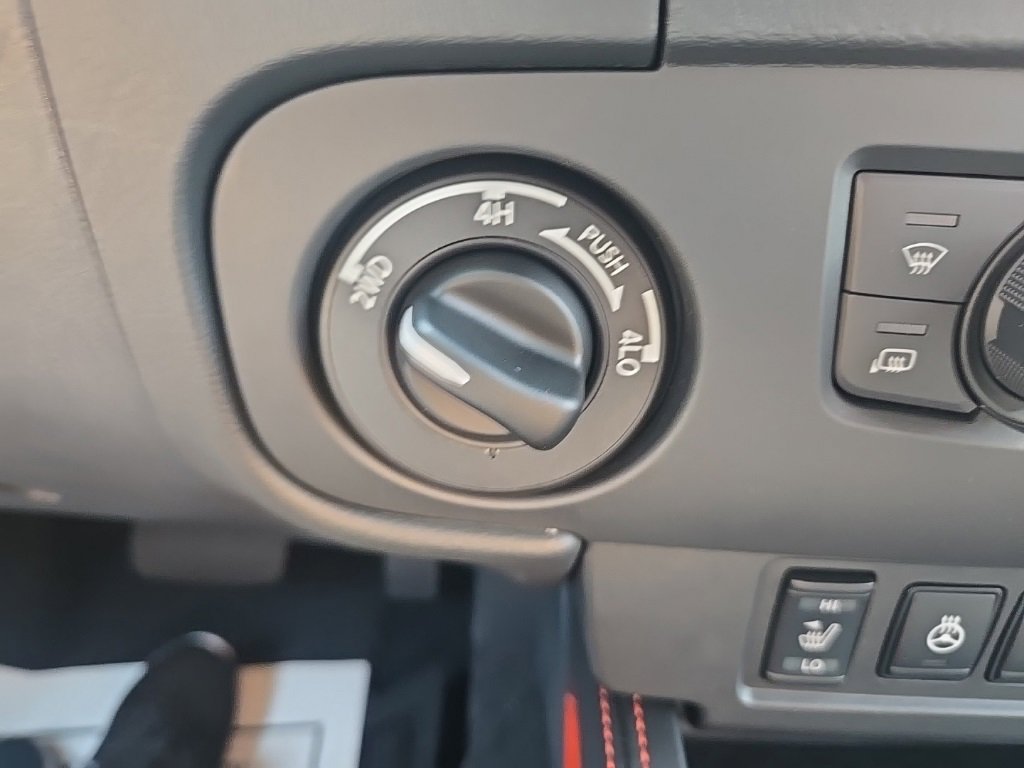 New 2026 Nissan Frontier PRO-4X image 24