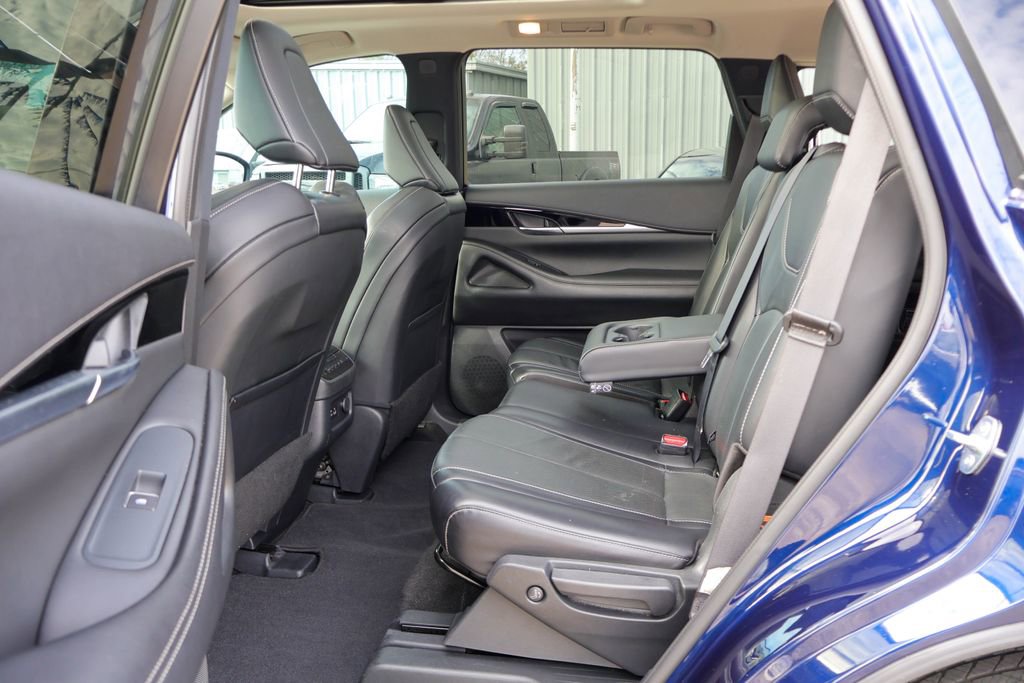 Used 2023 INFINITI QX60 Pure image 9