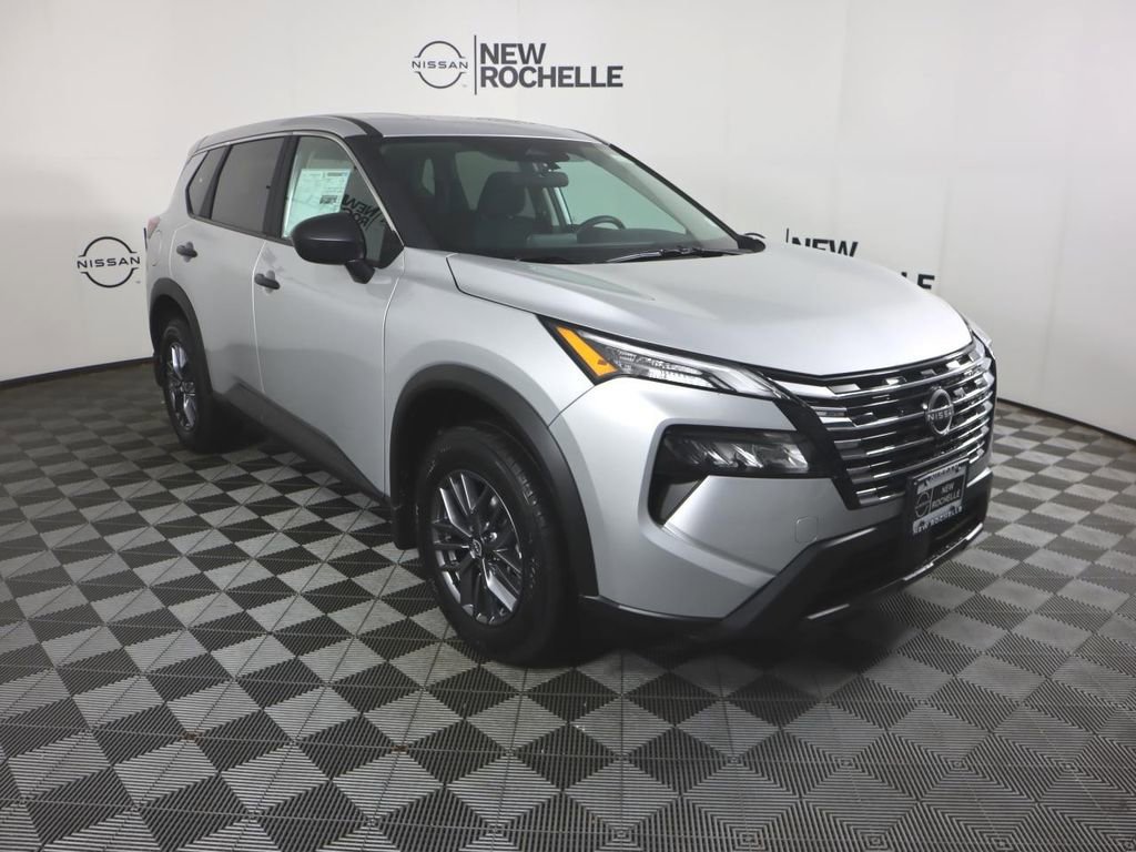 Certified 2025 Nissan Rogue S image 3