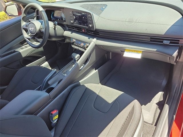 New 2025 Hyundai Elantra Sport image 13