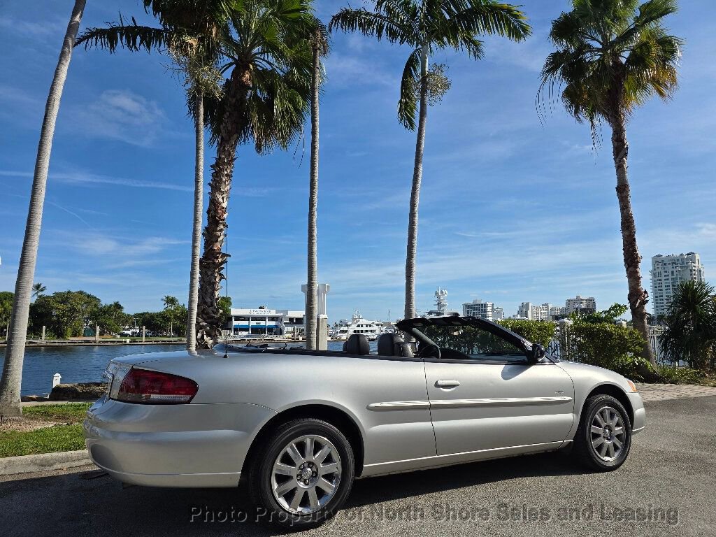 Used 2004 Chrysler Sebring LXi image 5