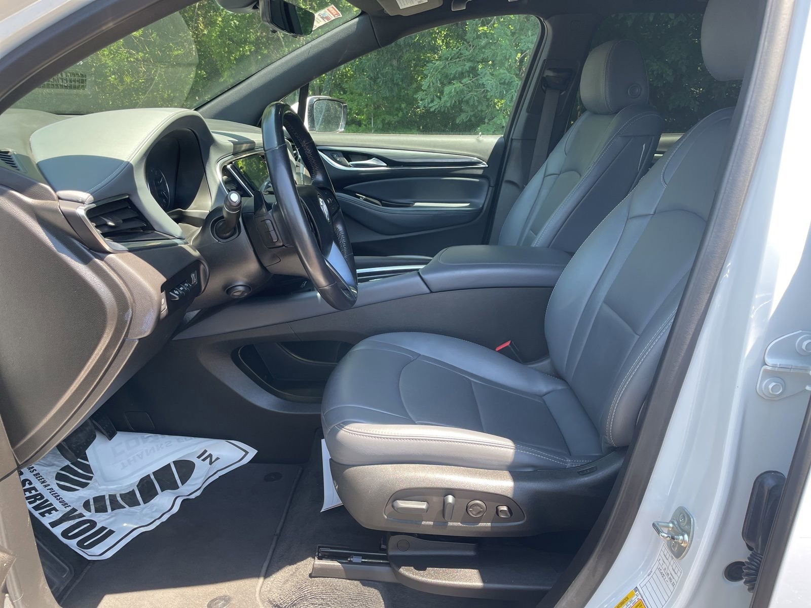 Used 2024 Buick Enclave Premium AWD/4WD image 11