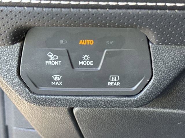 Used 2024 Volkswagen Atlas SE image 24