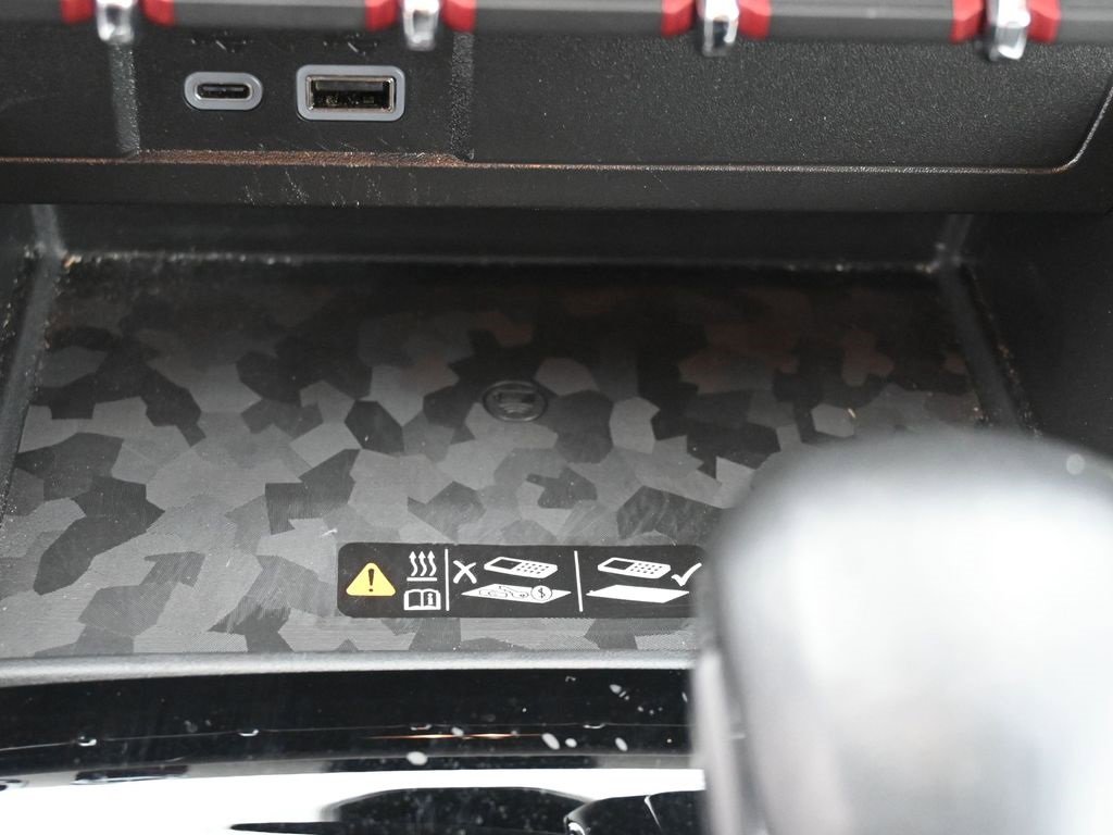 Used 2024 GMC Canyon AT4X image 18