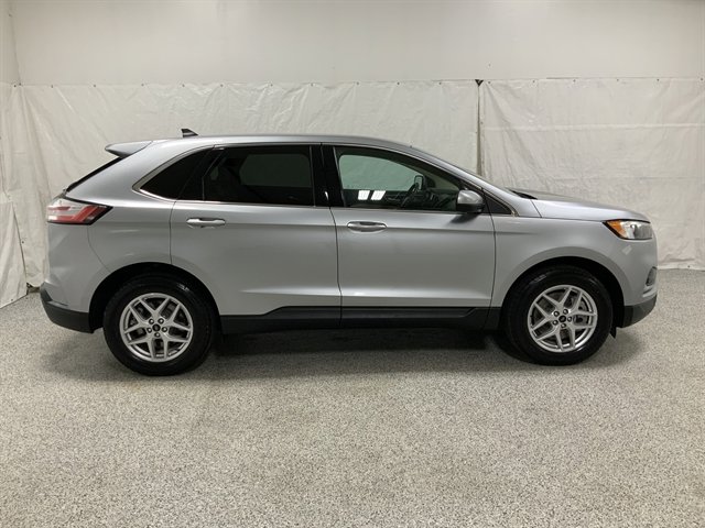 Used 2024 Ford Edge SEL image 4