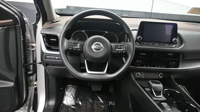Used 2021 Nissan Rogue SV AWD/4WD image 18