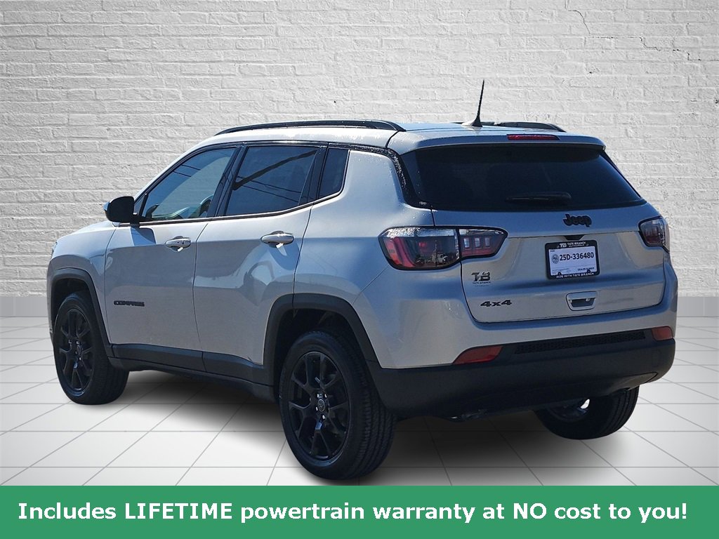 New 2026 Jeep Compass Latitude image 3