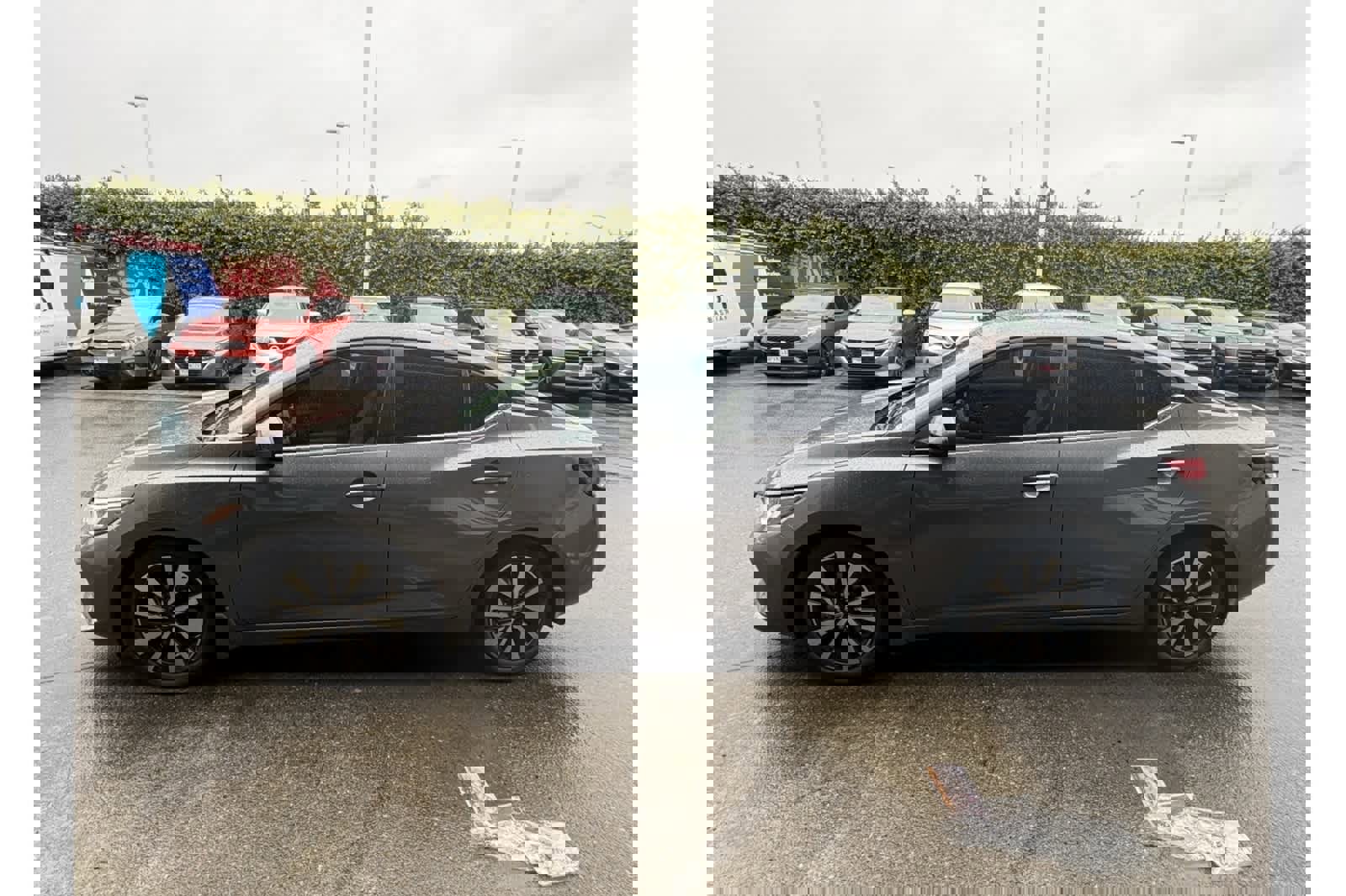 Used 2023 Nissan Sentra SV w/ SV Premium Package image 6