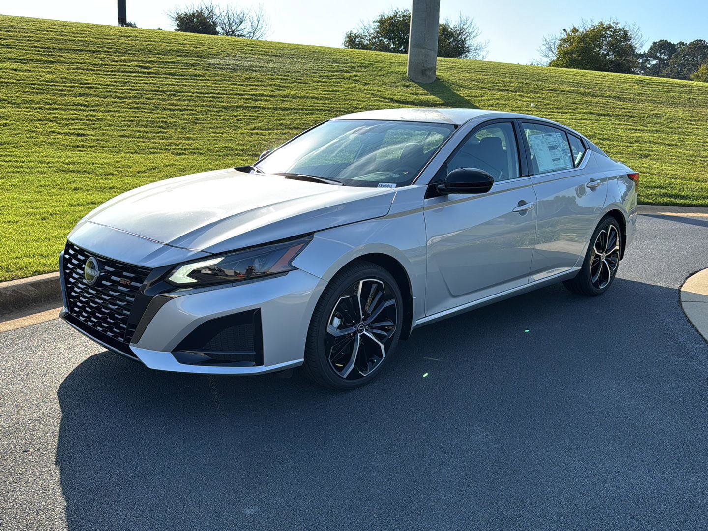 New 2025 Nissan Altima 2.5 SR