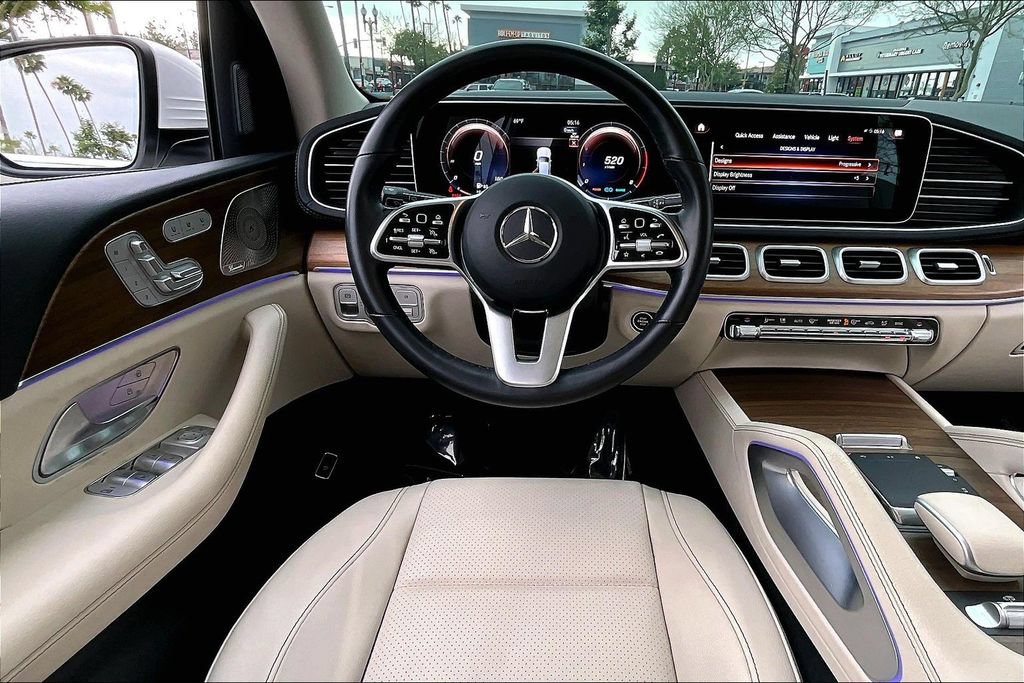 Used 2023 Mercedes-Benz GLS 450 4MATIC image 7