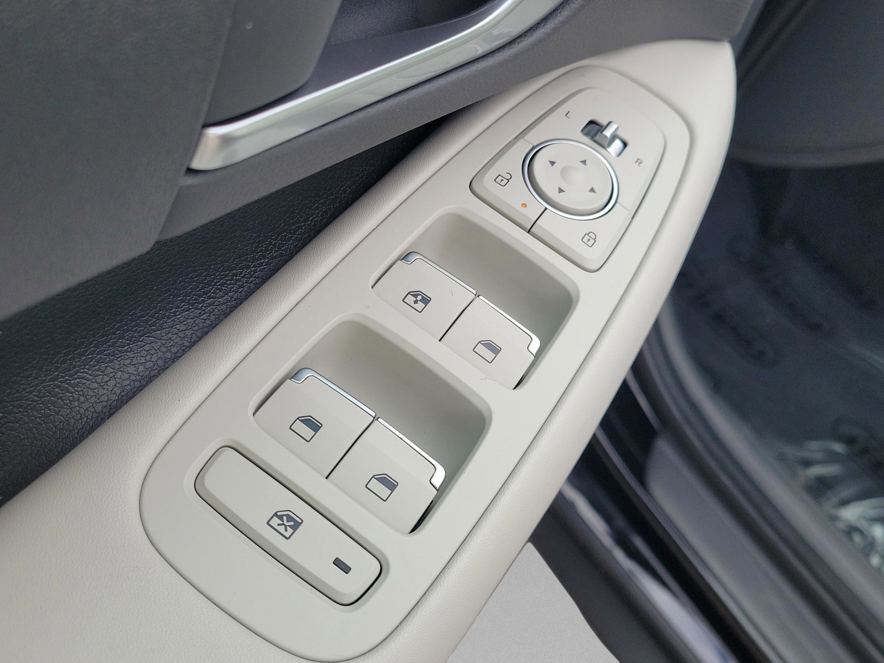 Used 2025 Hyundai Sonata SE image 15