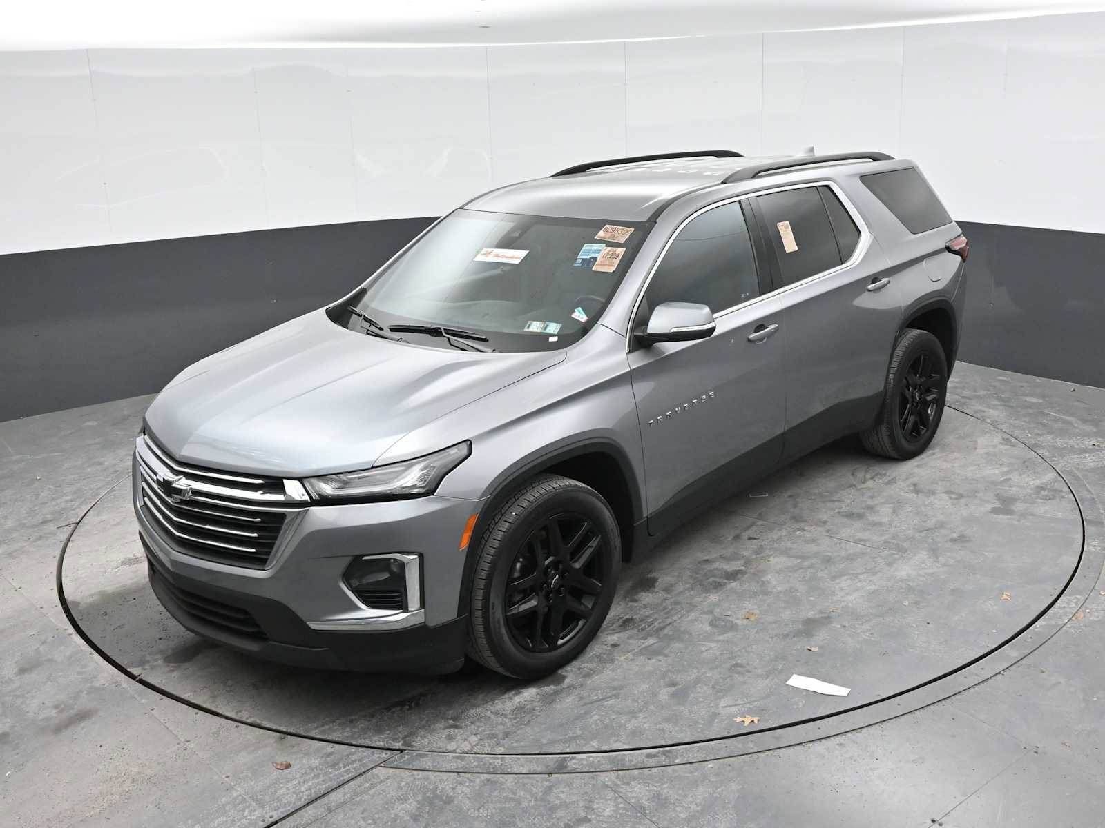 Used 2023 Chevrolet Traverse LT FWD image 15