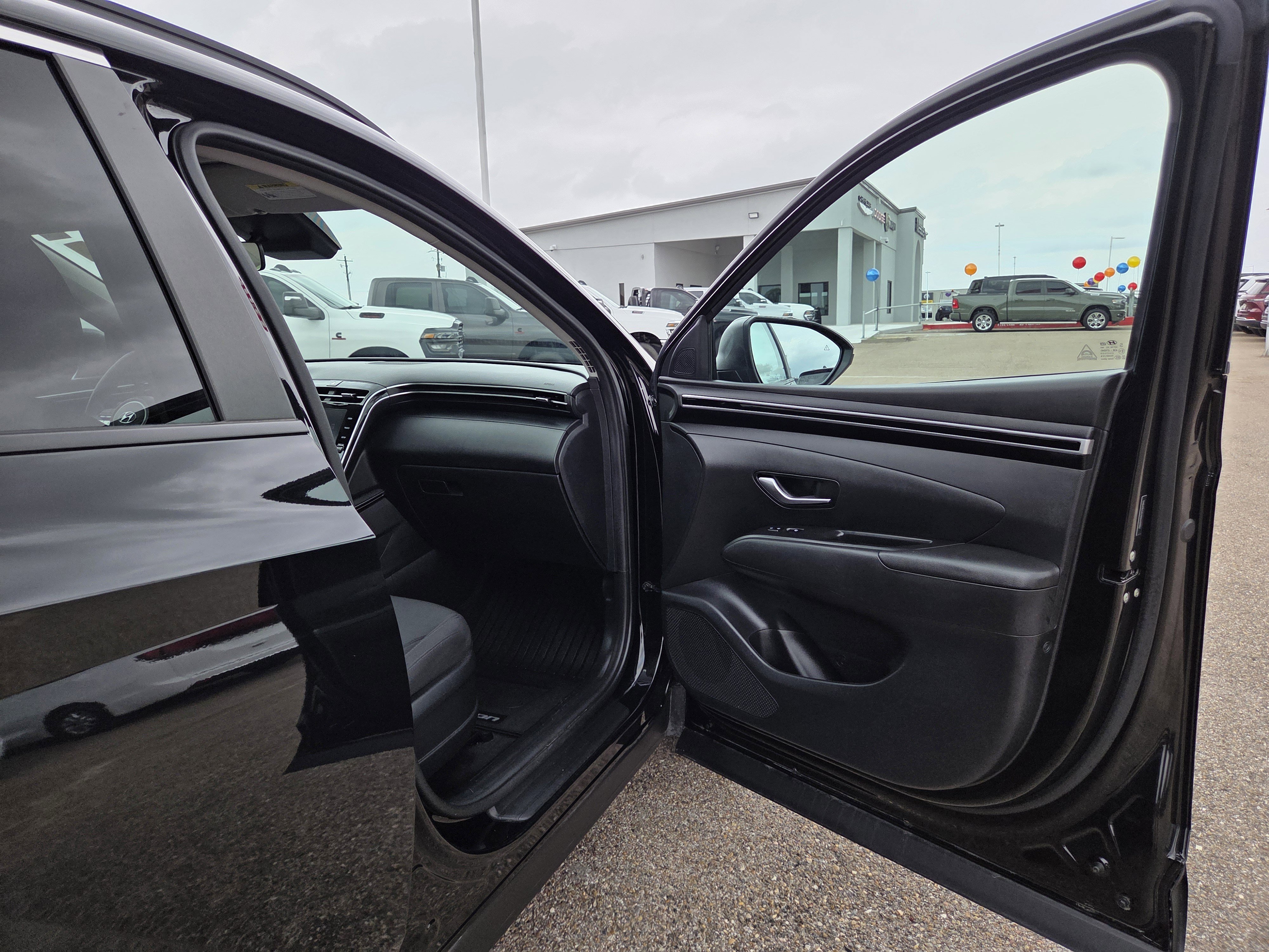 Used 2022 Hyundai Tucson SEL w/ Cargo Package FWD image 17