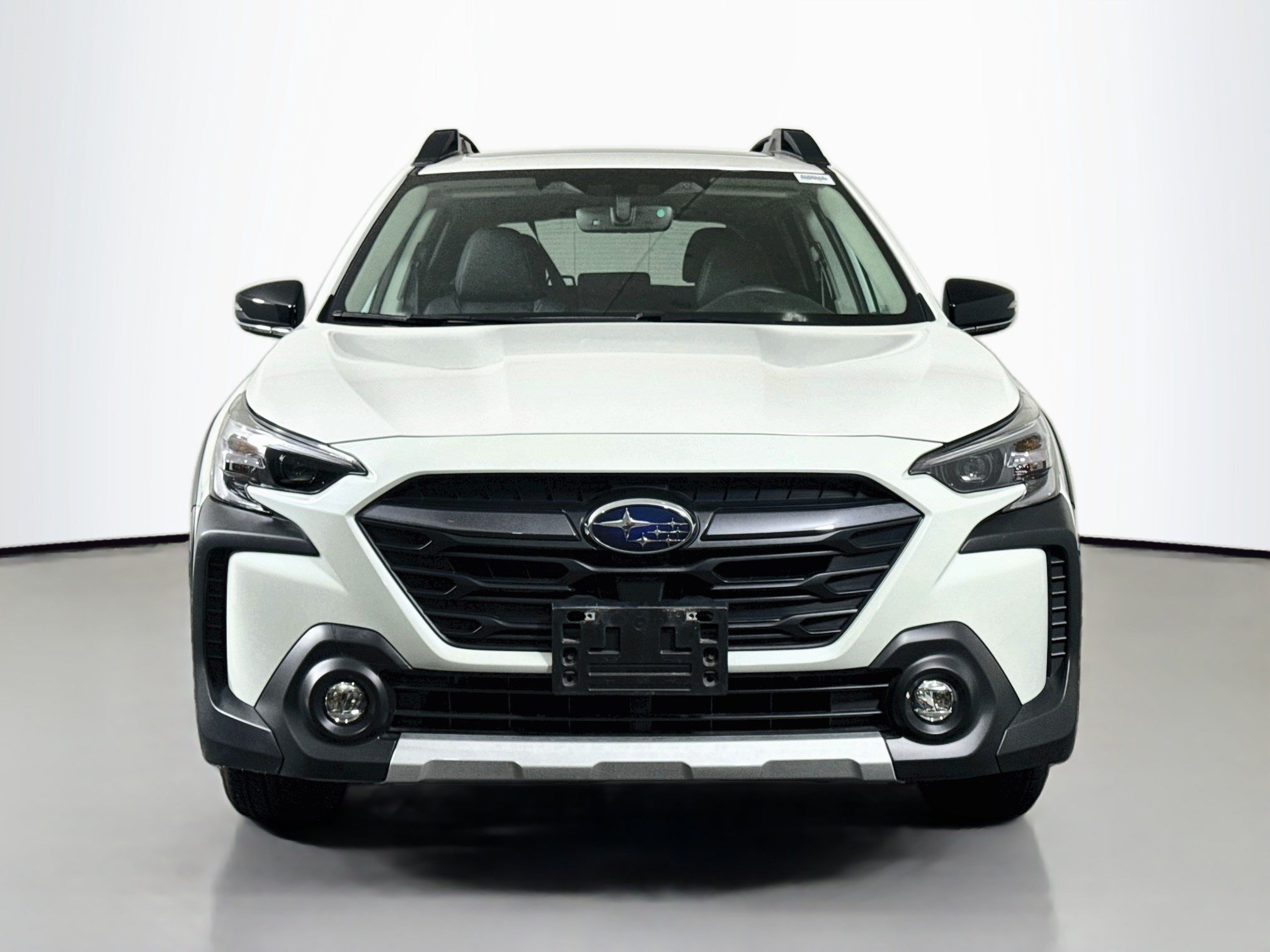 Used 2025 Subaru Outback Limited AWD/4WD image 2