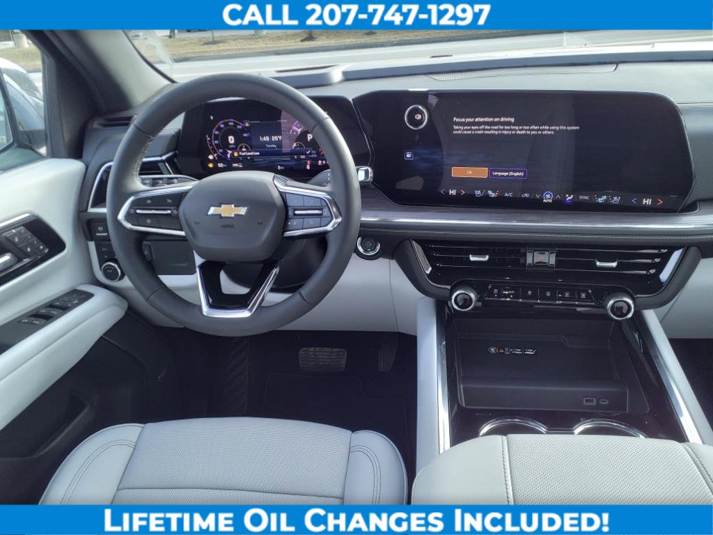 Used 2025 Chevrolet Suburban Premier image 12