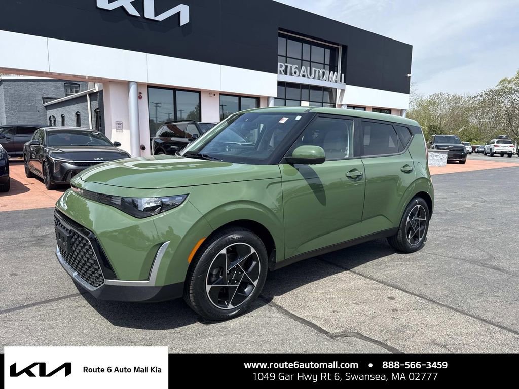 Used 2023 Kia Soul EX FWD image 1
